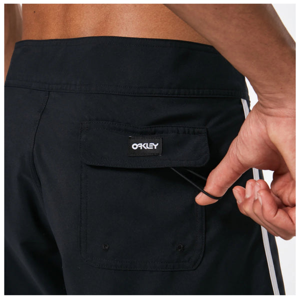 Short Oakley Solid Crest 19 BoadShort Noir Blanc BLK FD