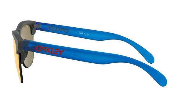 Lunette Oakley Frogskins Lite Maverick Vinales Signature series Matte Black Ink/Matte Trans Sapphire Prizm Ruby