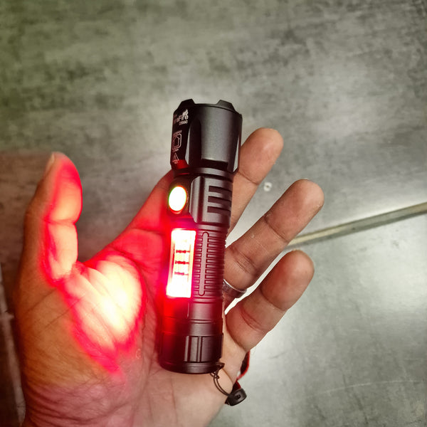 MINI-LAMPE DE RECHERCHE FAISCEAU REGLABLE +  CLIGNOTANT ROUGE BLEU